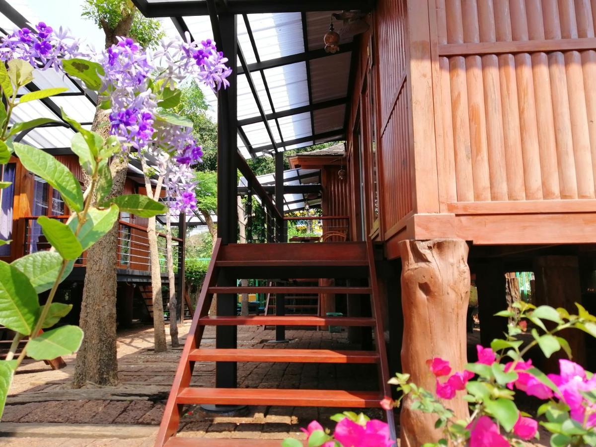 מלון Wood House פאטאיה מראה חיצוני תמונה